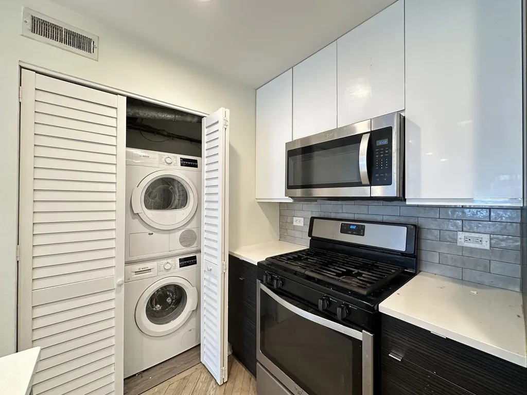 954 W Grace St, ,  60613, USA 60613-unit#B102-Chicago-IL