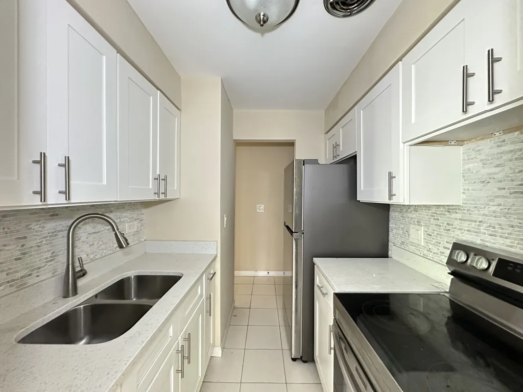 3825 N Pine Grove Ave, , 60613, USA 60613-unit#321-Chicago-IL