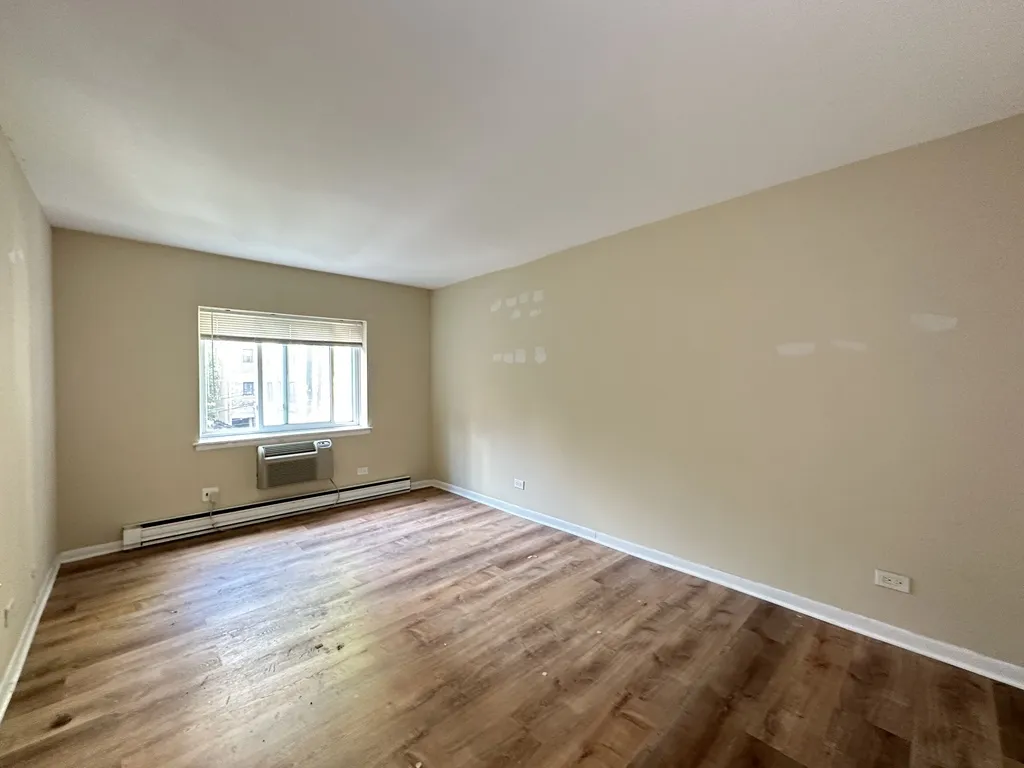 3825 N Pine Grove Ave, , 60613, USA 60613-unit#321-Chicago-IL