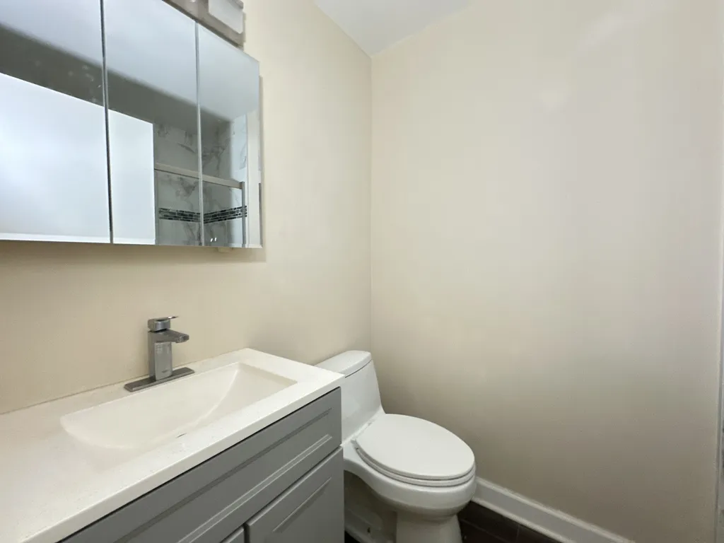 3825 N Pine Grove Ave, , 60613, USA 60613-unit#321-Chicago-IL