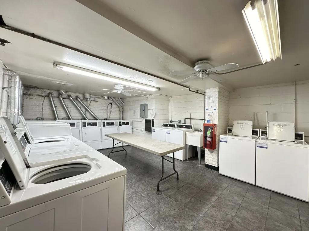 3825 N Pine Grove Ave, , 60613, USA 60613-unit#321-Chicago-IL