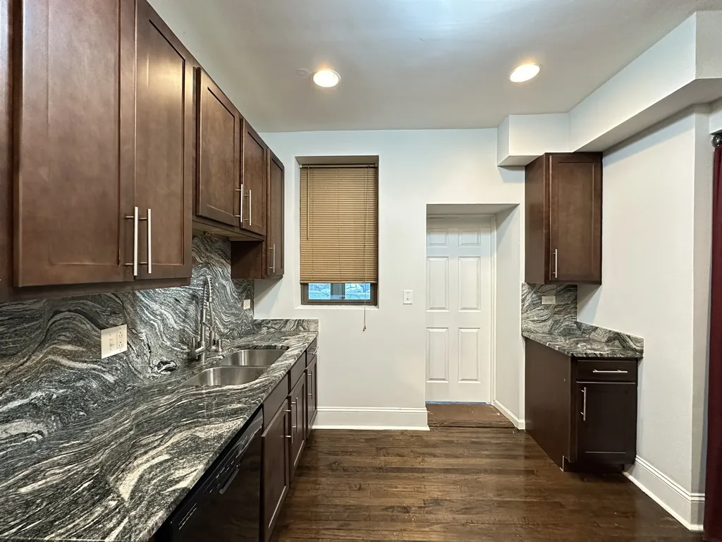 3151 W Belle Plaine Ave, , 60618, USA 60618-unit#1-Chicago-IL