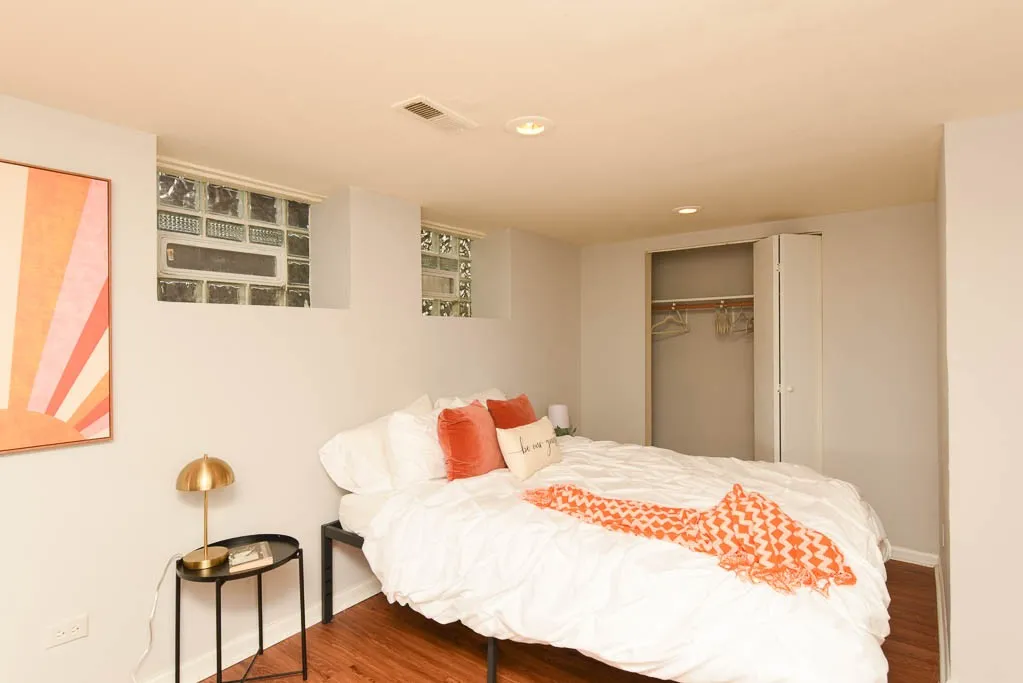 1358 W Barry Ave, , 60657, USA 60657-unit#1W-Chicago-IL