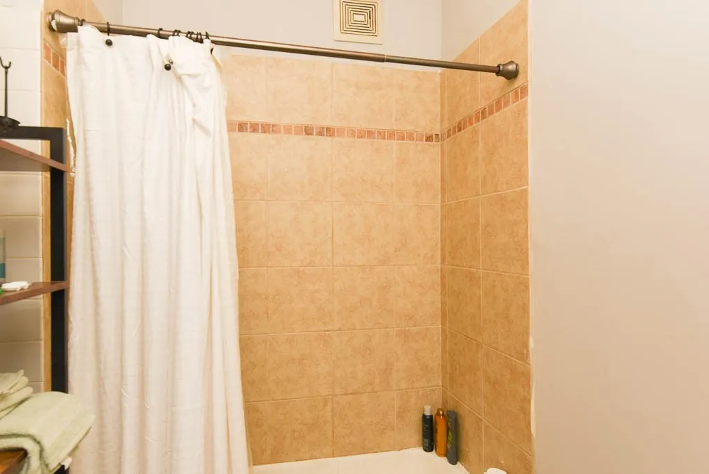 1358 W Barry Ave, , 60657, USA 60657-unit#1W-Chicago-IL