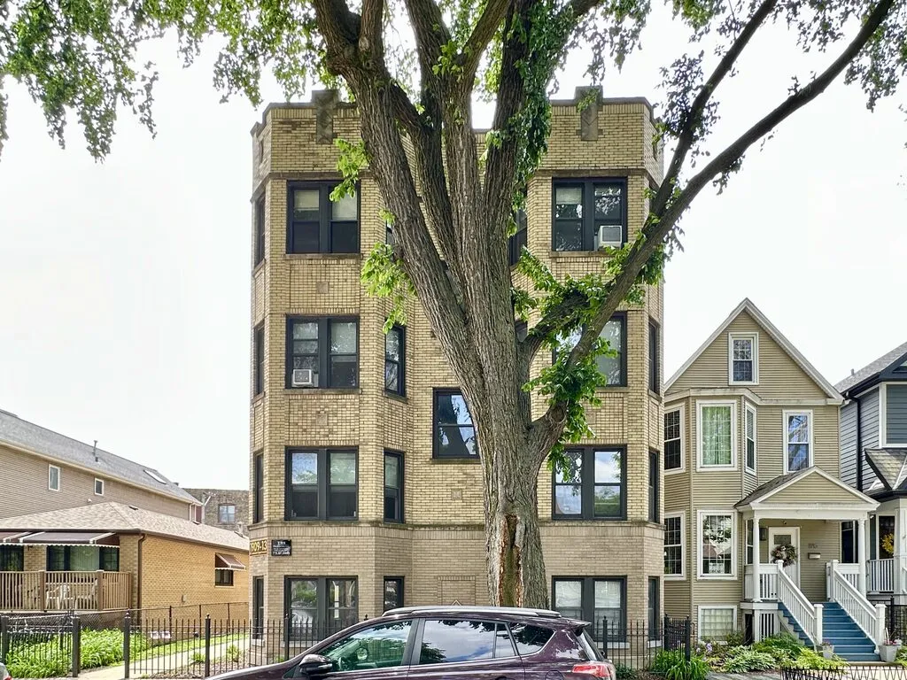 1911 W Larchmont Ave, , 60613, USA 60613-unit#1B-Chicago-IL