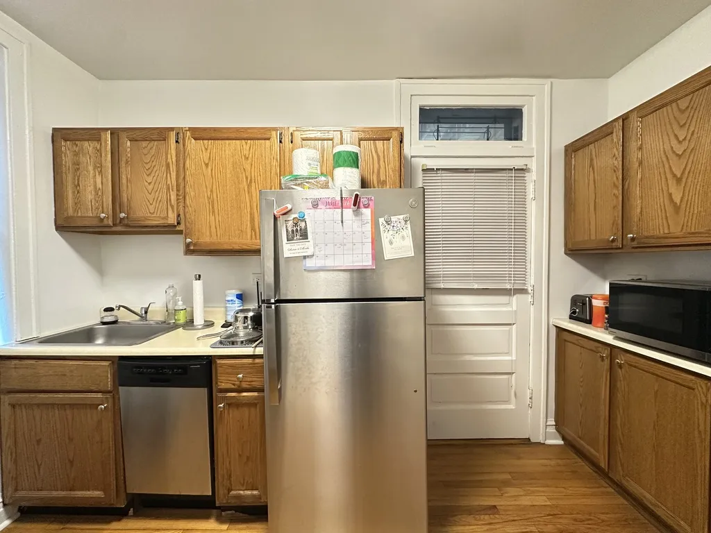 1911 W Larchmont Ave, , 60613, USA 60613-unit#1B-Chicago-IL