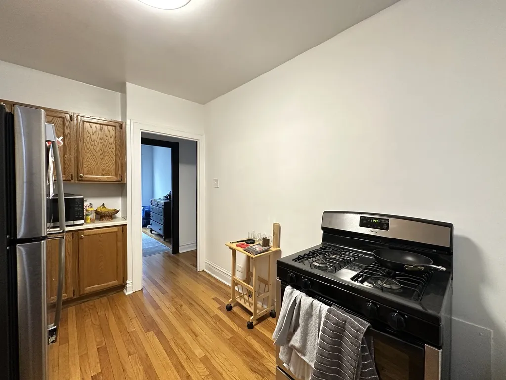 1911 W Larchmont Ave, , 60613, USA 60613-unit#1B-Chicago-IL