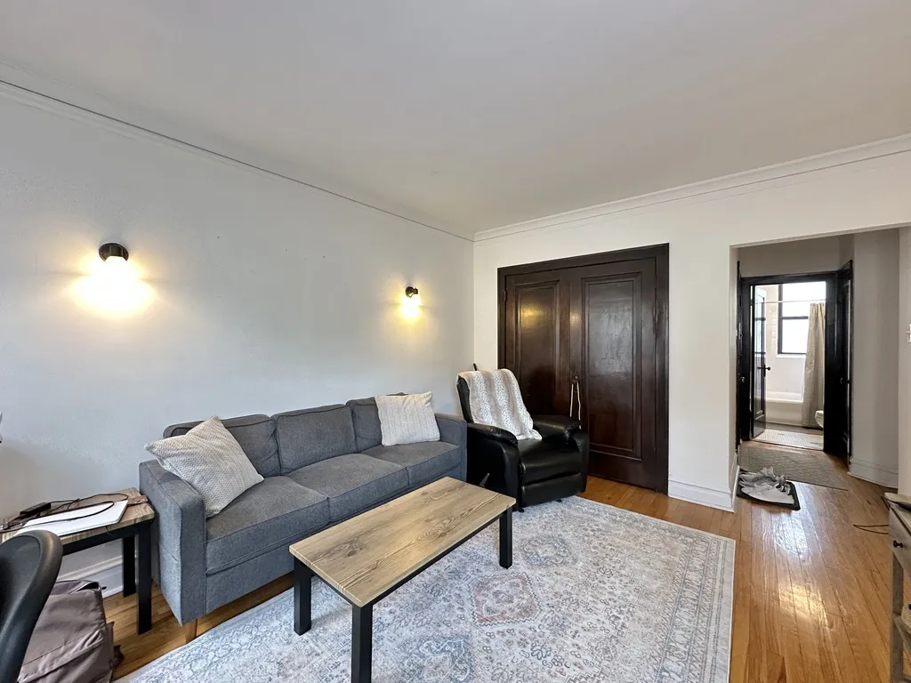 1911 W Larchmont Ave, , 60613, USA 60613-unit#1B-Chicago-IL