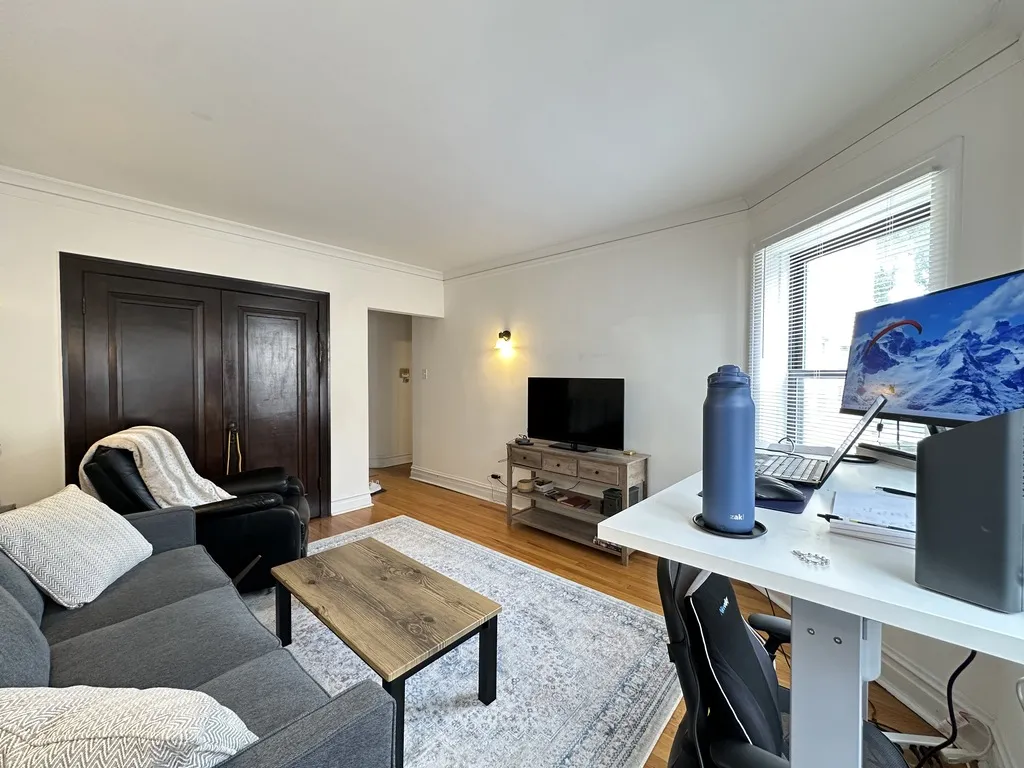 1911 W Larchmont Ave, , 60613, USA 60613-unit#1B-Chicago-IL