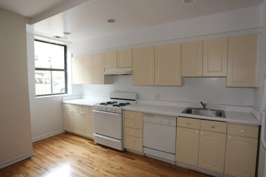 917 W Dakin St, ,  60613, USA 60613-unit#101-Chicago-IL