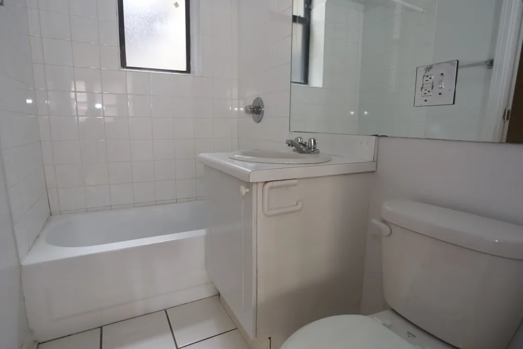 917 W Dakin St, ,  60613, USA 60613-unit#101-Chicago-IL