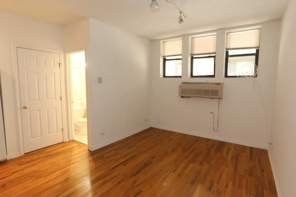 917 W Dakin St, , 60613, USA 60613-unit#108-Chicago-IL