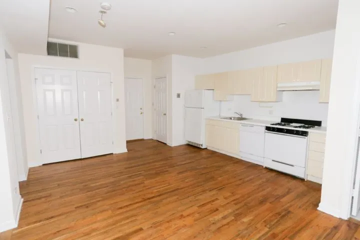 917 W Dakin St, ,  60613, USA 60613-unit#405-Chicago-IL