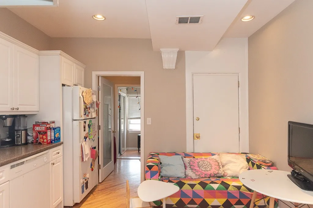 3144 N Oakley Ave, , 60618, USA 60618-unit#3F-Chicago-IL