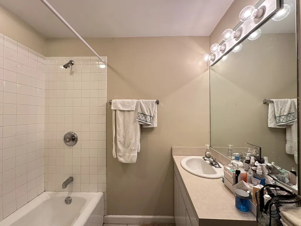 3345 N Southport Ave, ,  60657, USA 60657-unit#1-Chicago-IL