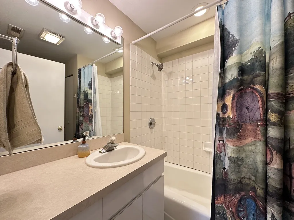 3345 N Southport Ave, ,  60657, USA 60657-unit#1-Chicago-IL