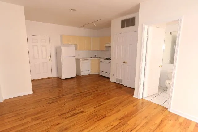 917 W Dakin St, , 60613, USA 60613-unit#404-Chicago-IL