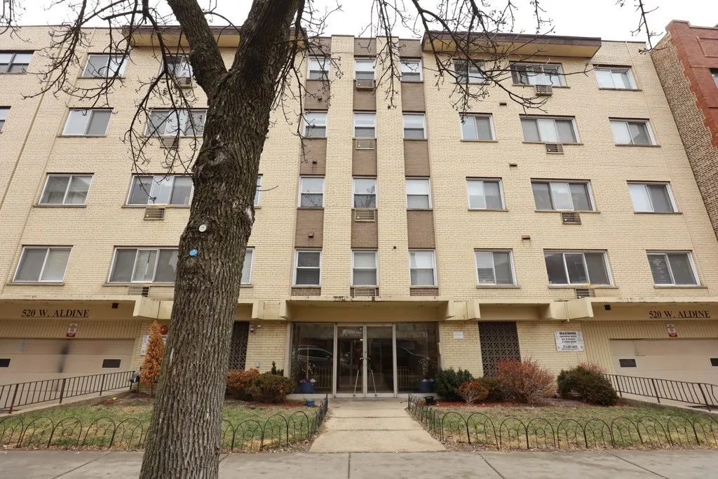 520 W Aldine Ave, , 60657, USA 60657-unit#503-Chicago-IL