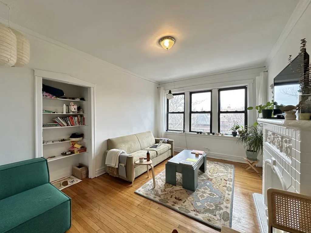 2929 W McLean Ave, ,  60647, USA 60647-unit#3-Chicago-IL