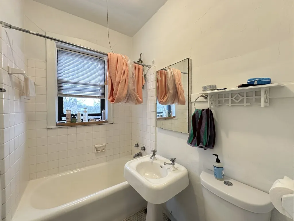 2929 W McLean Ave, ,  60647, USA 60647-unit#3-Chicago-IL