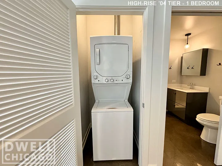 108 W Ave, , 60654, USA 60654-unit#304-Chicago-IL