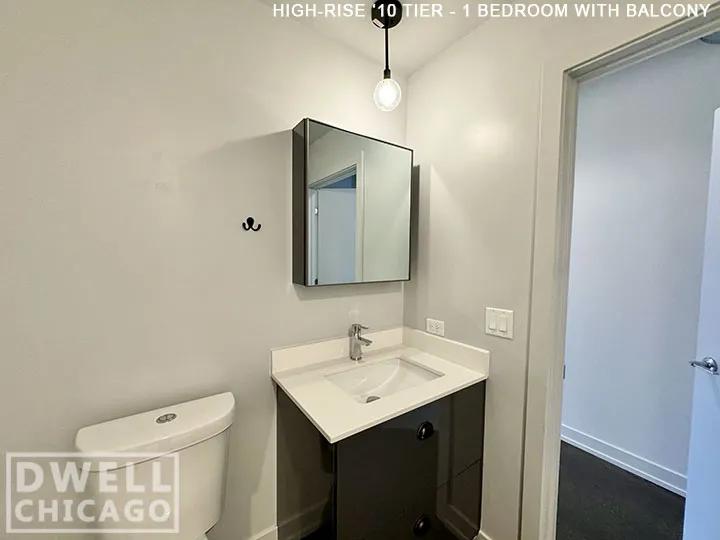 108 W Ave, , 60654, USA 60654-unit#304-Chicago-IL