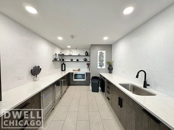 3450 N Lake Shore Dr, , 60657, USA 60657-unit#1202-Chicago-IL