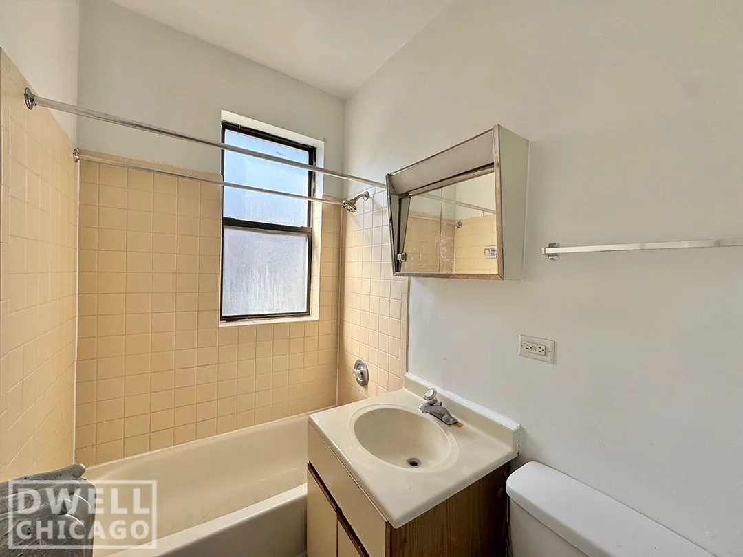 1530 N Kedzie Ave, ,  60651, USA 60651-unit#1532-2E-Chicago-IL