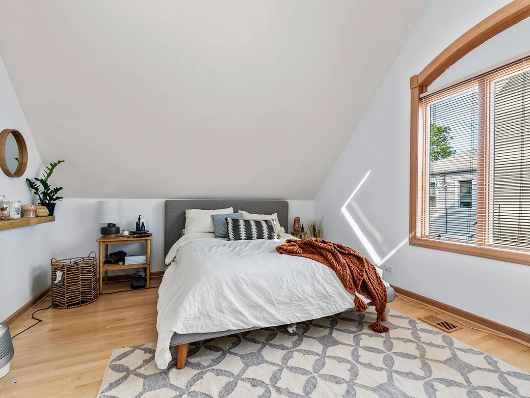 1929 W Henderson St, ,  60657, USA 60657-unit#CH-Chicago-IL