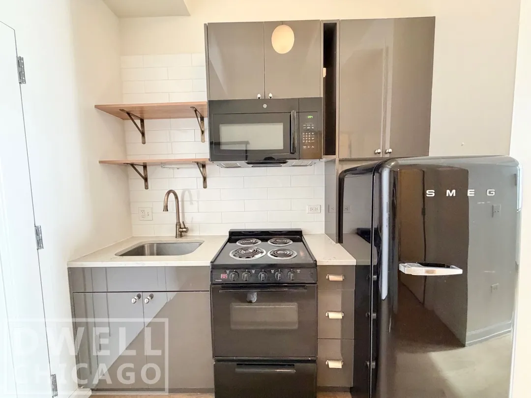 108 W Ave, , 60654, USA 60654-unit#502-Chicago-IL