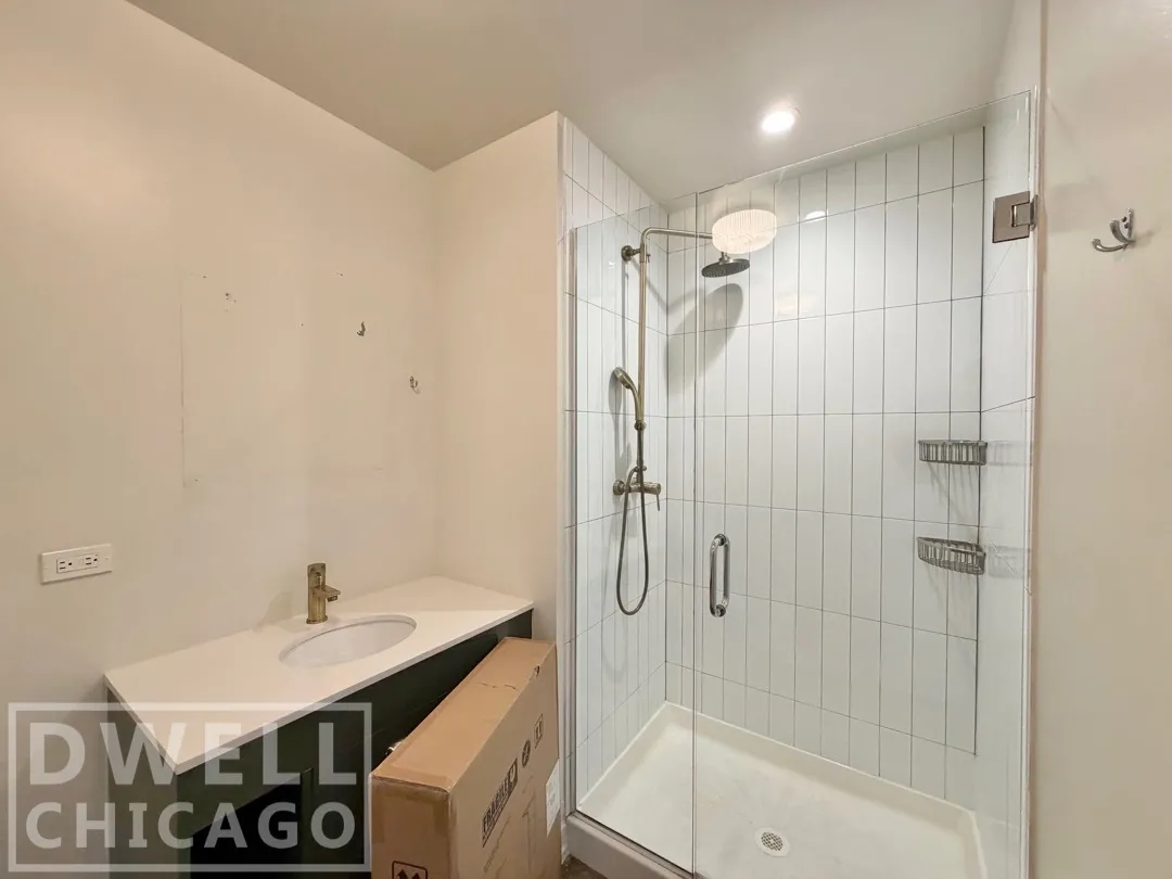 108 W Ave, , 60654, USA 60654-unit#502-Chicago-IL