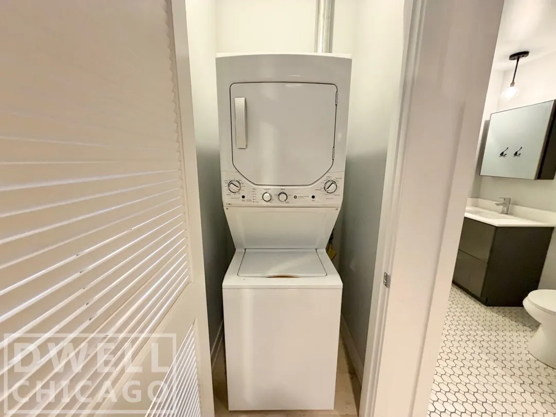 108 W Ave, , 60654, USA 60654-unit#304-Chicago-IL