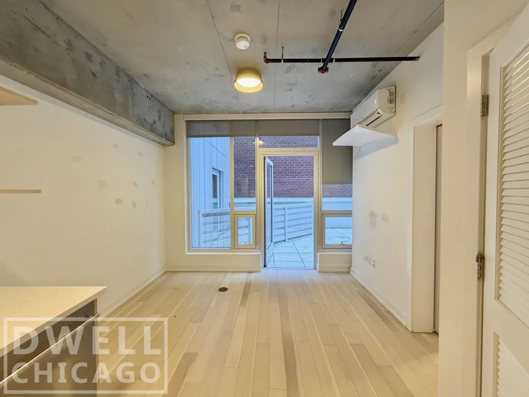 108 W Ave, , 60654, USA 60654-unit#304-Chicago-IL