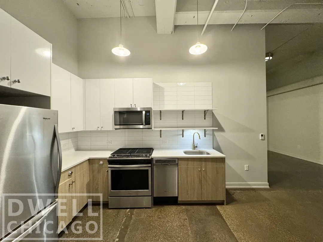N LaSalle St, ,  60654, USA 60654-unit#205-Chicago-IL