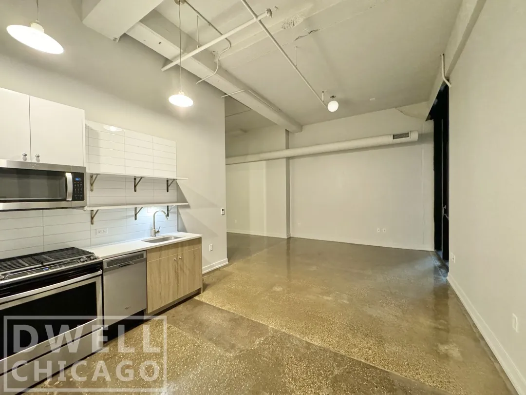 N LaSalle St, ,  60654, USA 60654-unit#205-Chicago-IL