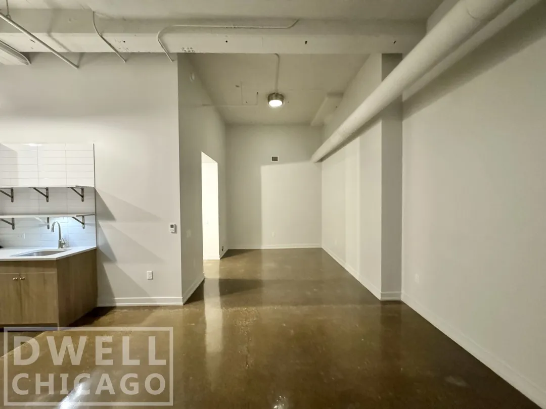 N LaSalle St, ,  60654, USA 60654-unit#205-Chicago-IL