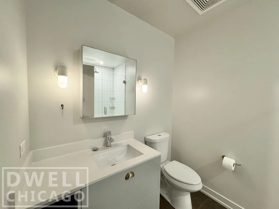 N LaSalle St, ,  60654, USA 60654-unit#205-Chicago-IL