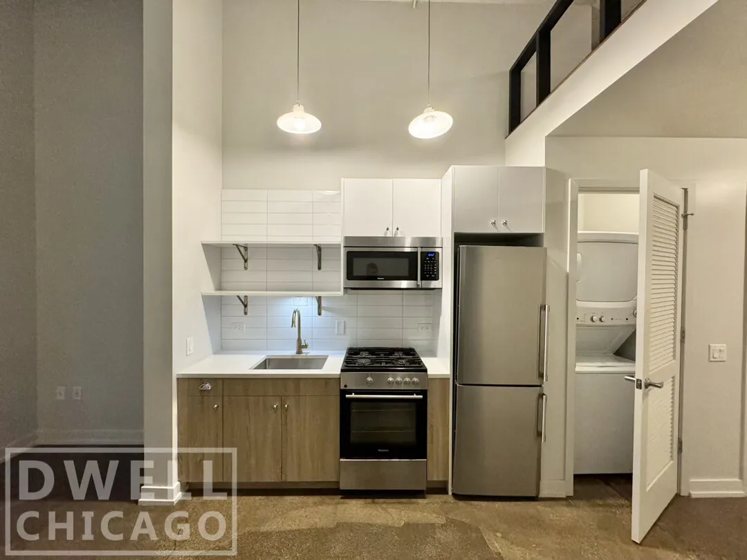 N LaSalle St, ,  60654, USA 60654-unit#225-Chicago-IL