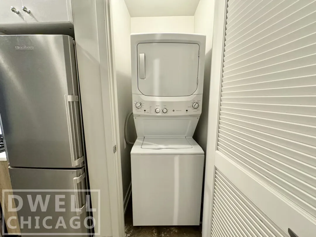 N LaSalle St, ,  60654, USA 60654-unit#225-Chicago-IL