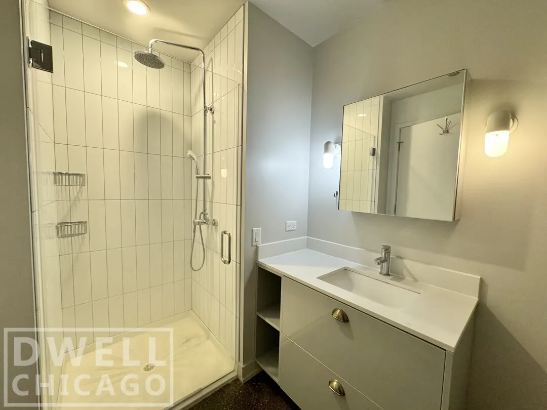 N LaSalle St, ,  60654, USA 60654-unit#225-Chicago-IL