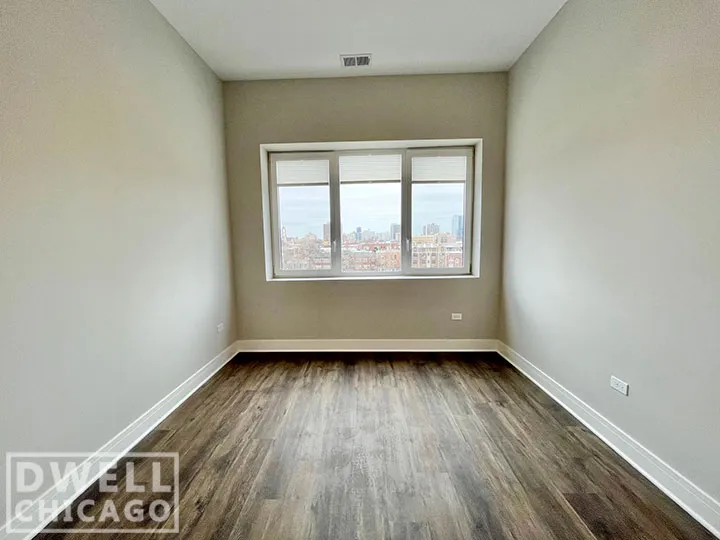 927 W Irving Park Rd, ,  60613, USA 60613-unit#927-206-Chicago-IL