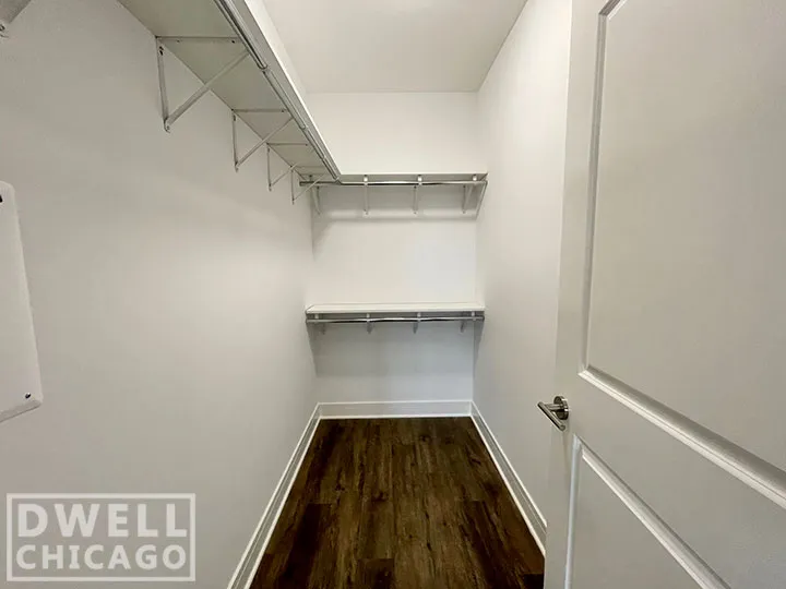 927 W Irving Park Rd, ,  60613, USA 60613-unit#927-206-Chicago-IL