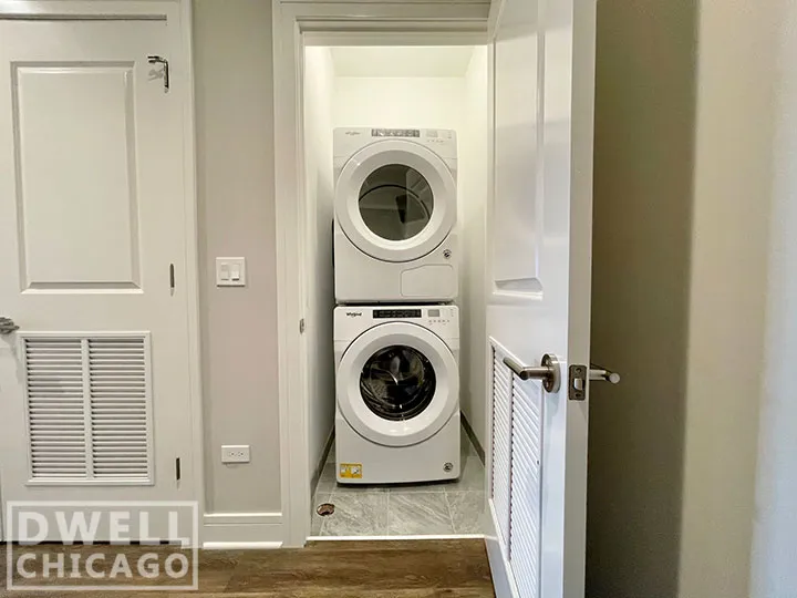 927 W Irving Park Rd, ,  60613, USA 60613-unit#927-206-Chicago-IL