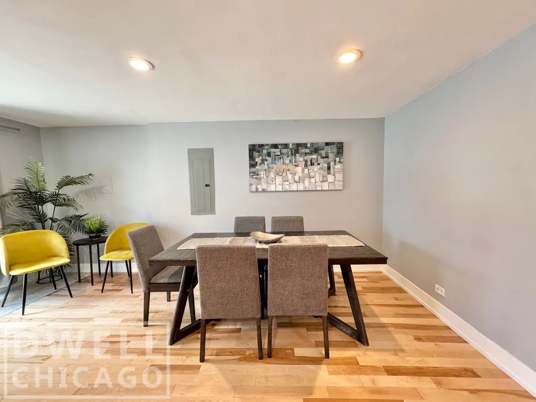 2550 W Thomas St, , 60622, USA 60622-Chicago-IL