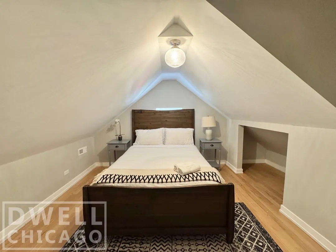 2550 W Thomas St, , 60622, USA 60622-Chicago-IL