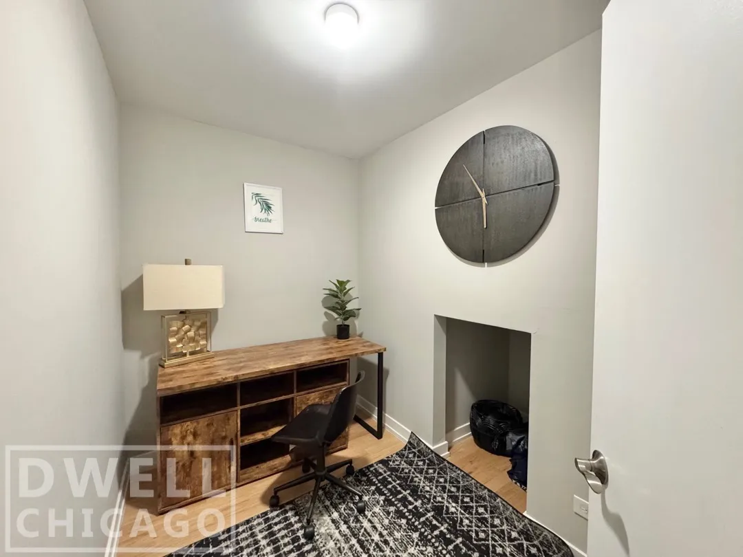 2550 W Thomas St, , 60622, USA 60622-Chicago-IL