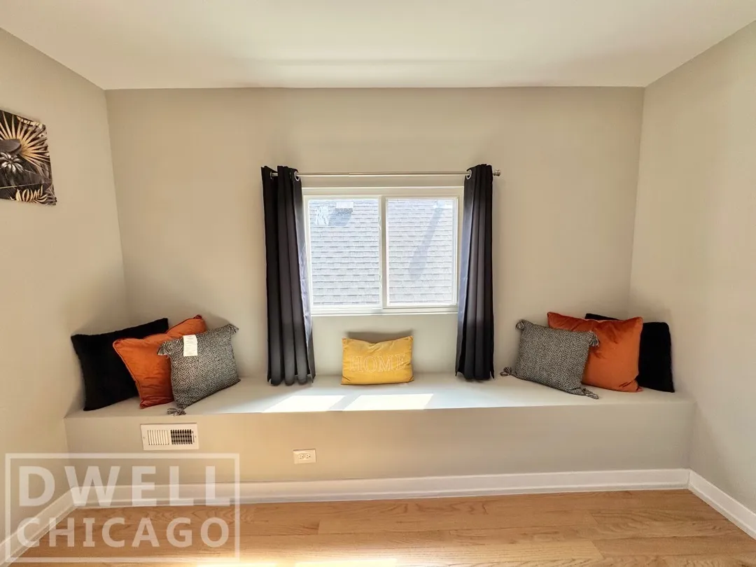 2550 W Thomas St, , 60622, USA 60622-Chicago-IL