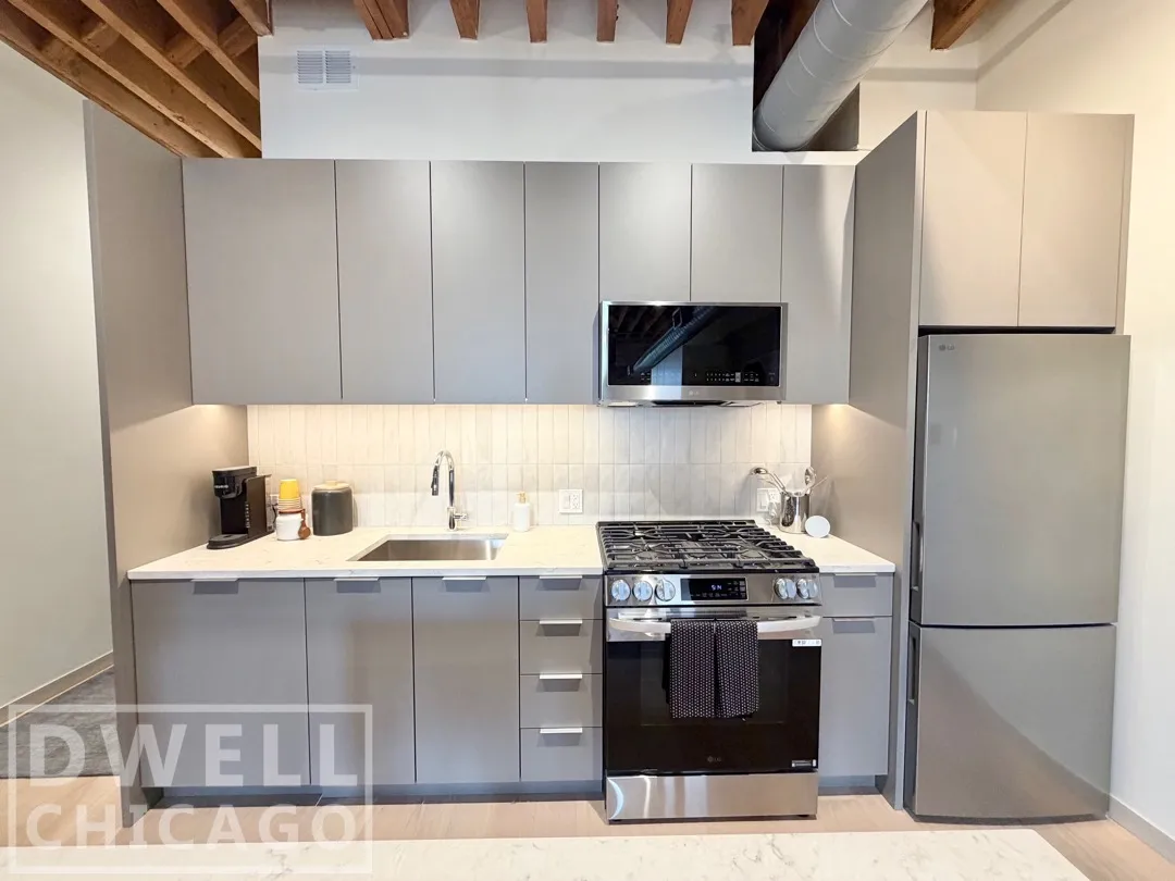 1350 N Wells St, , 60610, USA 60610-unit#C200-Chicago-IL