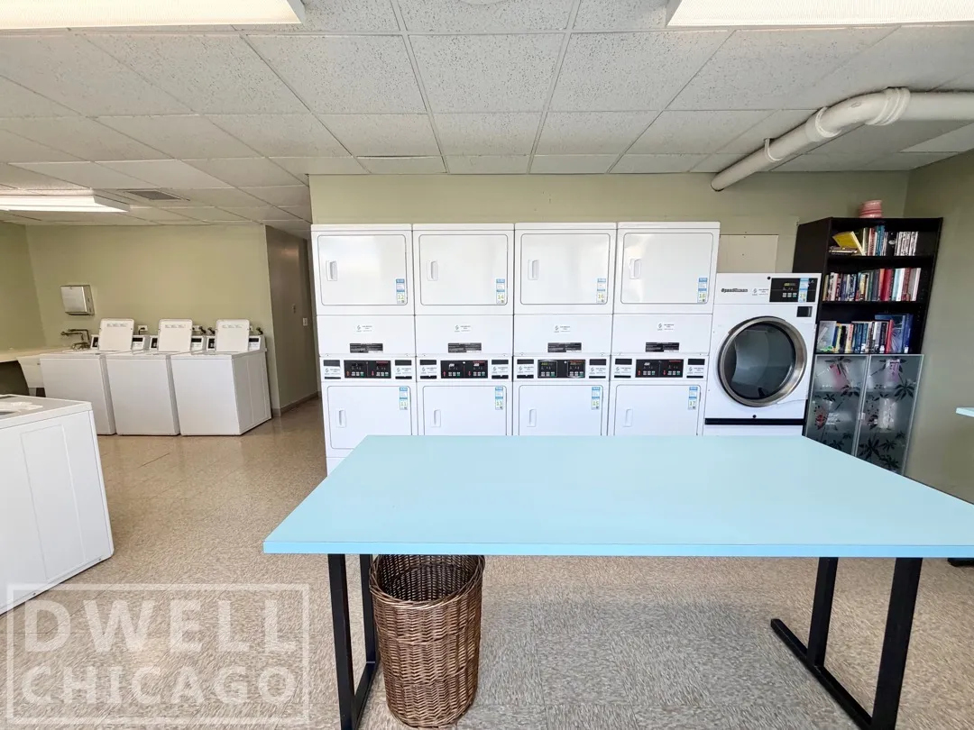 233 E Erie St, ,  60611, USA 60611-unit#1307-Chicago-IL