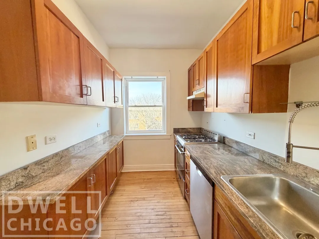 7033 N Sheridan Rd, , 60626, USA 60626-unit#2N-Chicago-IL